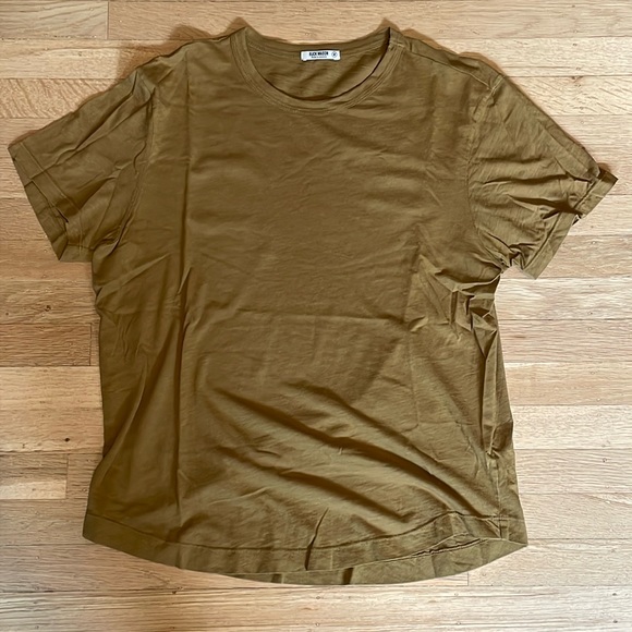 Buck Mason Other - Buck Mason (Made in USA) Slub Curved Hem Tee
